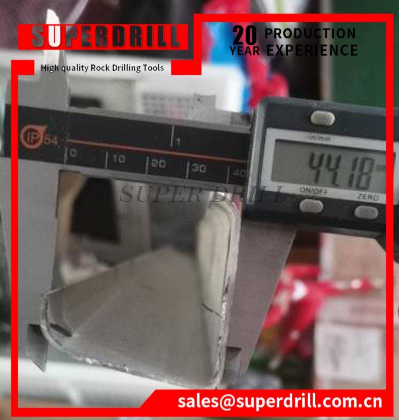 Hngd/rock Drill Accessories/slide Bar/roc D55/3222331924 Drilling Rig Parts